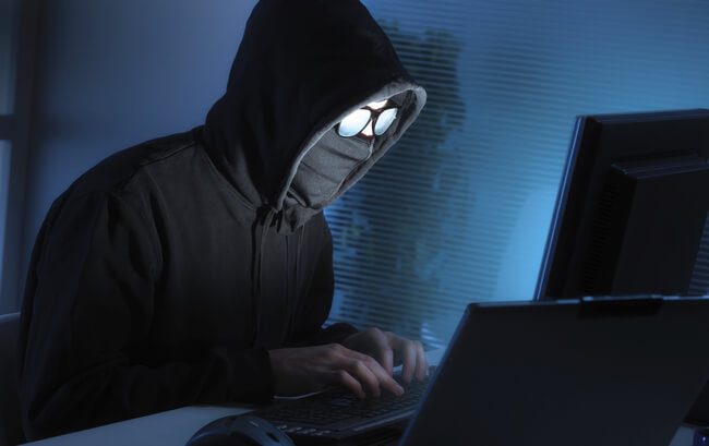 san-bay-tan-son-nhat-va-noi-bai-bi-hack-boi-tin-tac